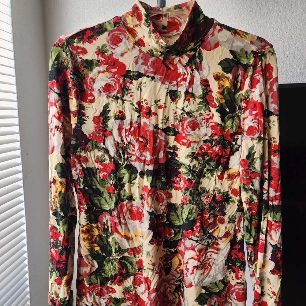 Philosophy Floral Print Top, Soft , Size Large, Long Sleeves